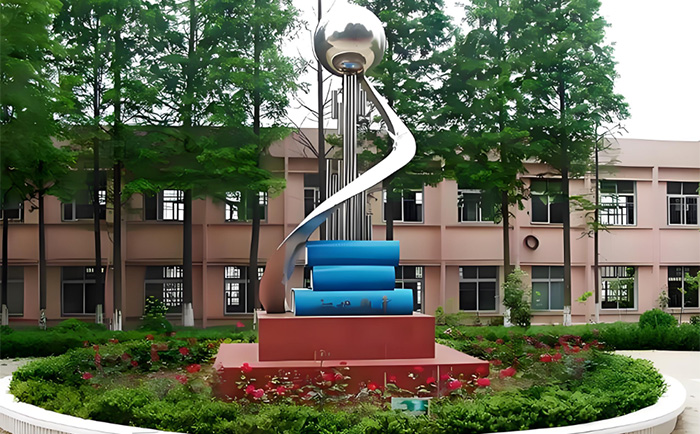 未來校園藝術定制專家——用不銹鋼校園雕塑激活空間教育力