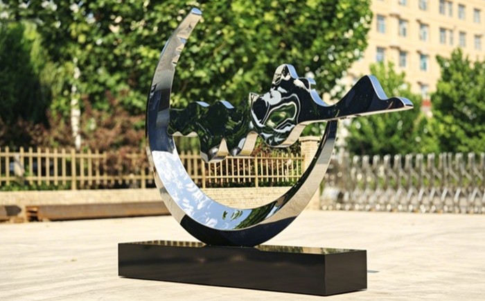 圓環(huán)不銹鋼雕塑.jpg